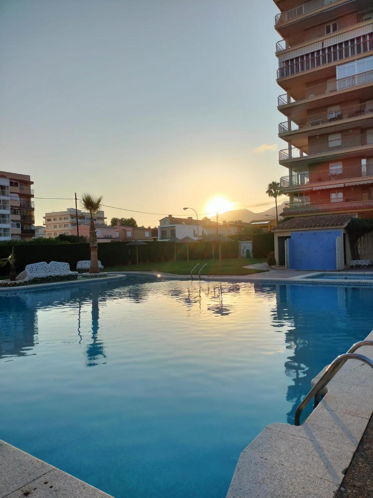 Costa Brazil Sunset Apartment ベニカシム エクステリア 写真